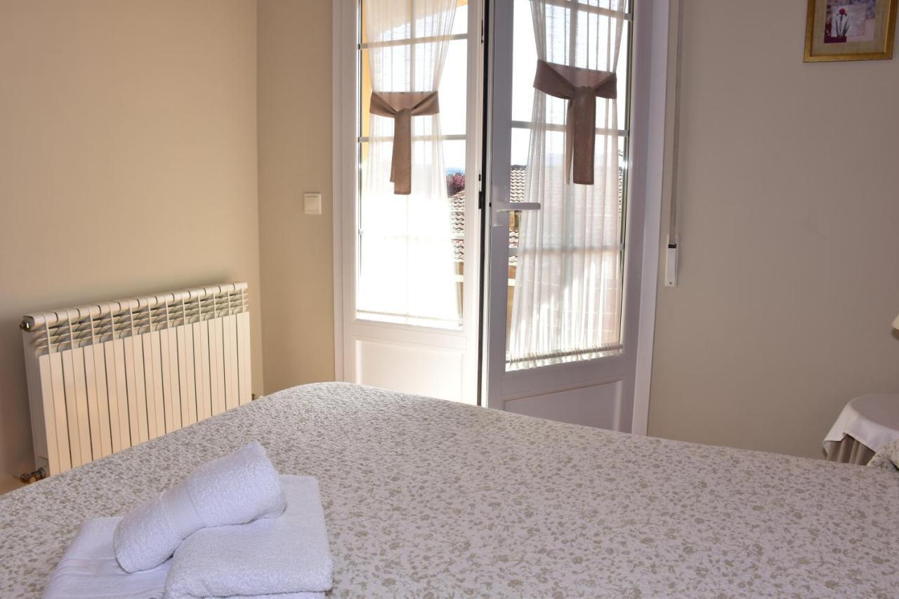 Casa Raichu Bed & Breakfast Obanos ภายนอก รูปภาพ