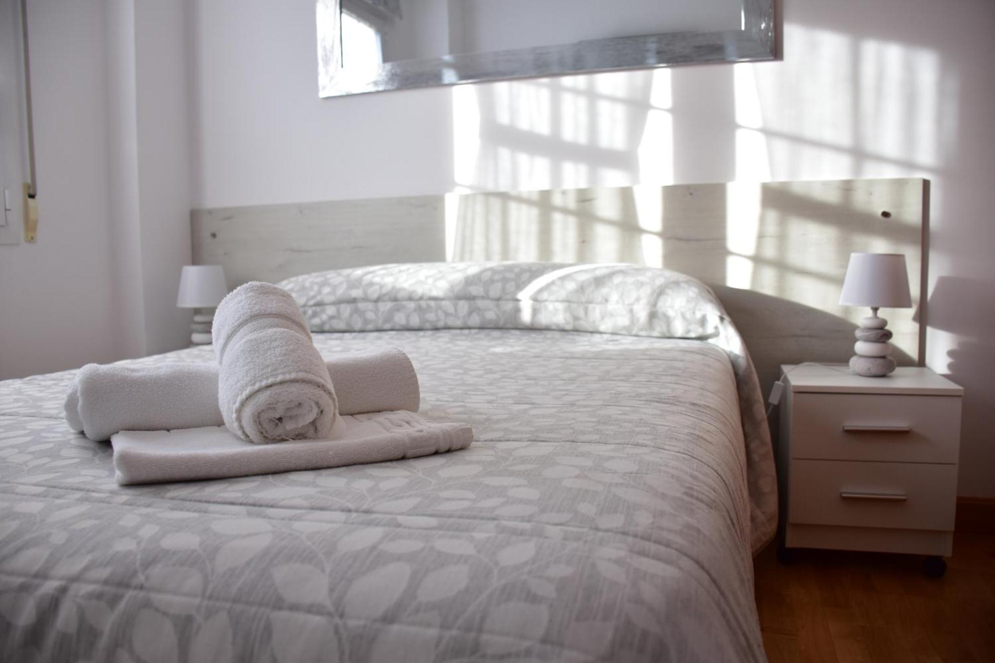 Casa Raichu Bed & Breakfast Obanos ภายนอก รูปภาพ
